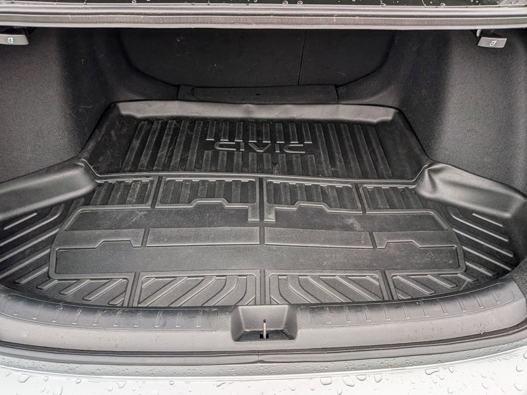 Used 2025 Honda Civic Sport image 28