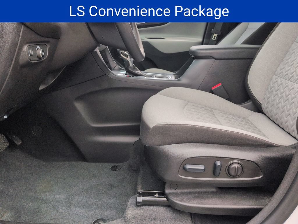 Certified 2024 Chevrolet Equinox LS w/ LS Convenience Package AWD/4WD image 11