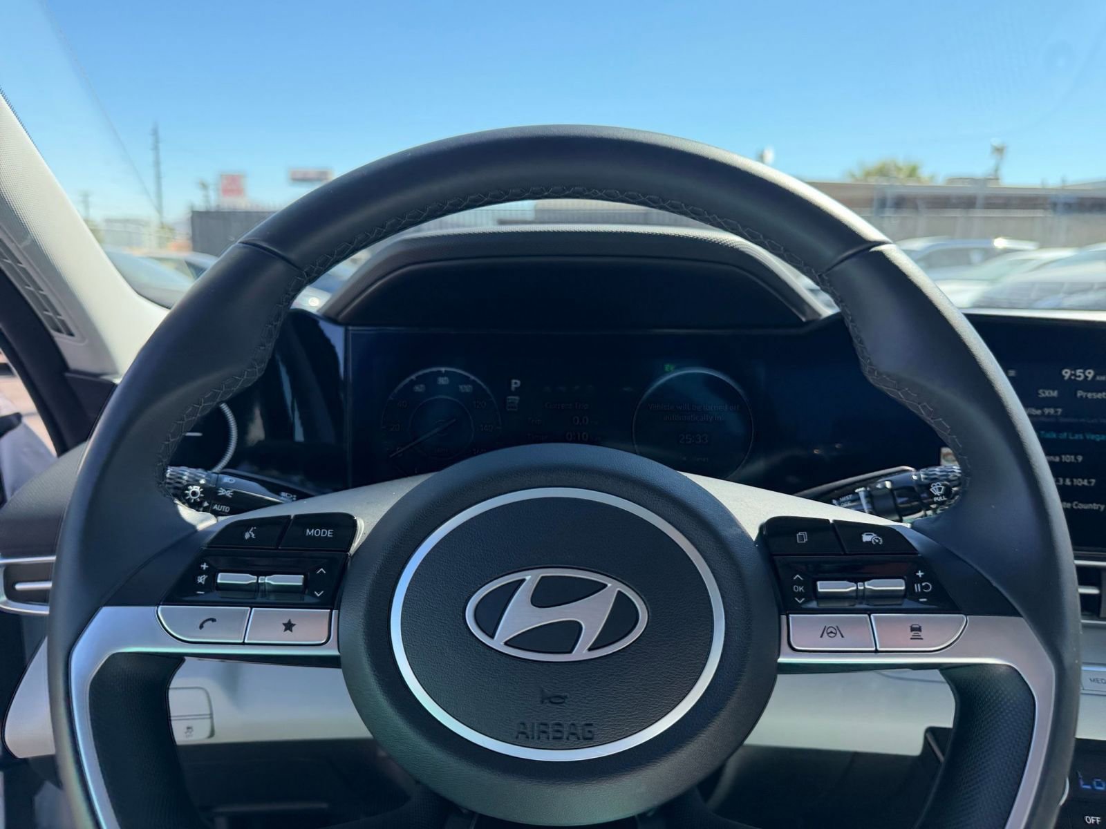 Used 2025 Hyundai Elantra Limited FWD image 29