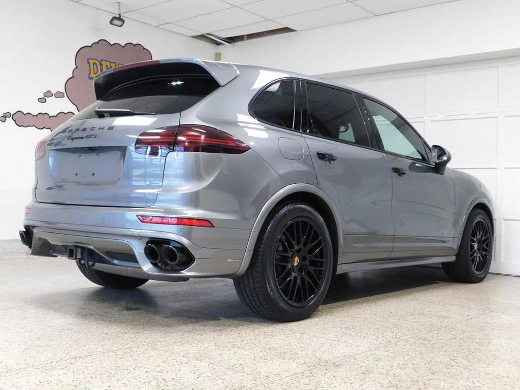 Used 2018 Porsche Cayenne GTS AWD/4WD image 4