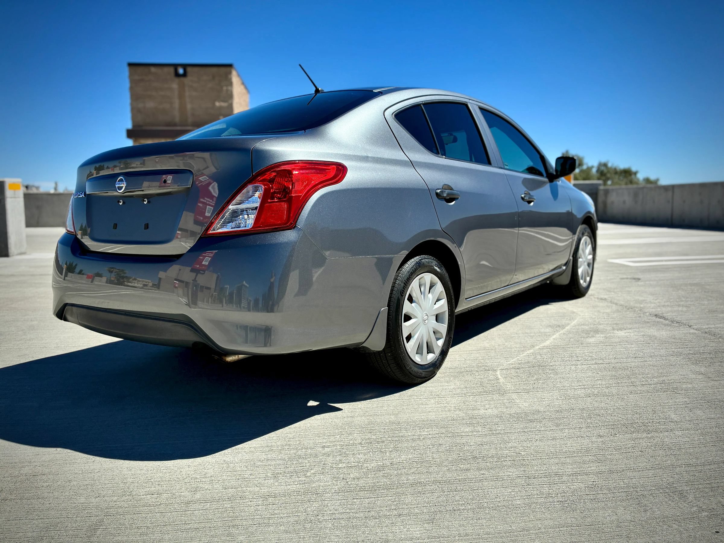 Used 2018 Nissan Versa S FWD image 10