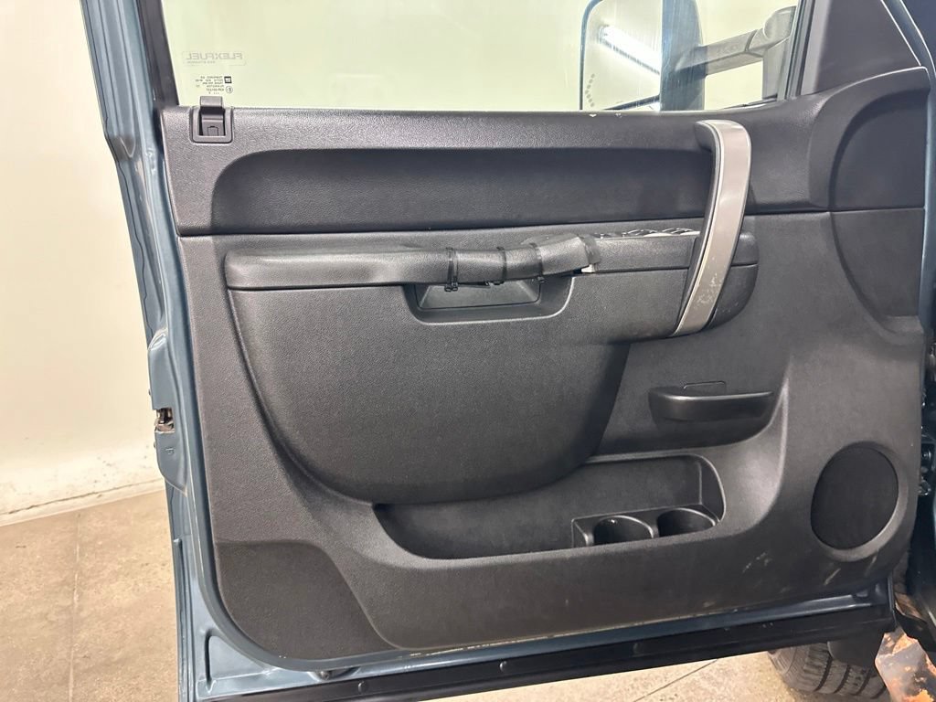 Used 2013 Chevrolet Silverado 2500 LT w/ Interior Plus Package AWD/4WD image 40