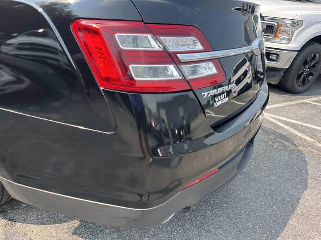 Used 2019 Ford Taurus Limited FWD image 10
