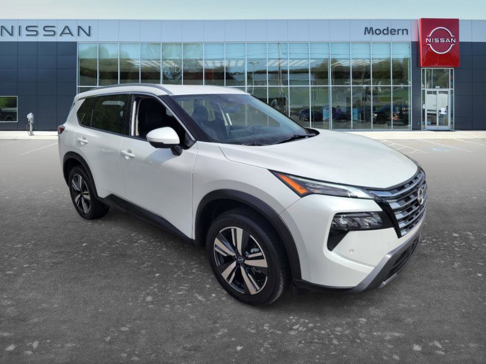 Certified 2025 Nissan Rogue SL image 3