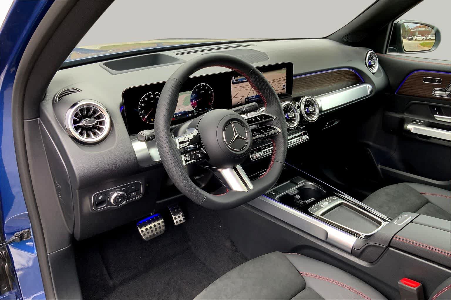 New 2026 Mercedes-Benz GLB 250 4MATIC image 9