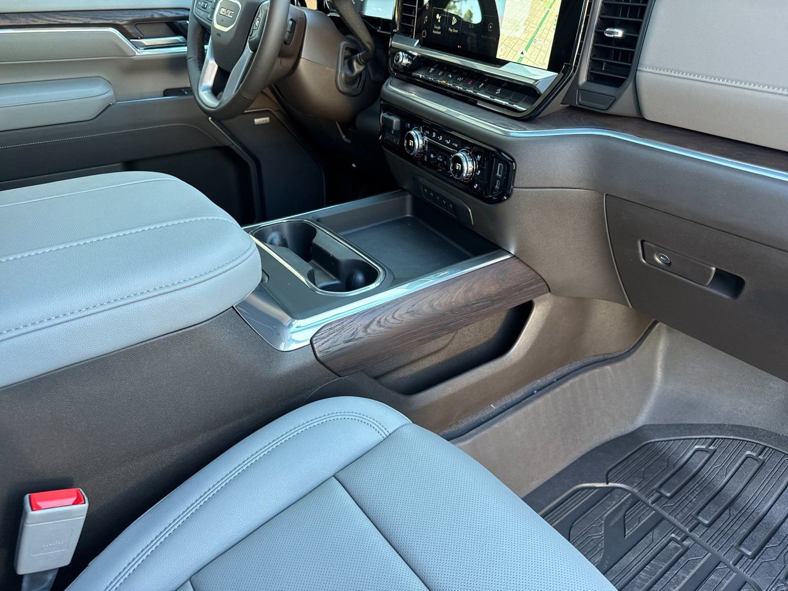 New 2026 GMC Sierra 2500 SLT w/ SLT Premium Package image 16