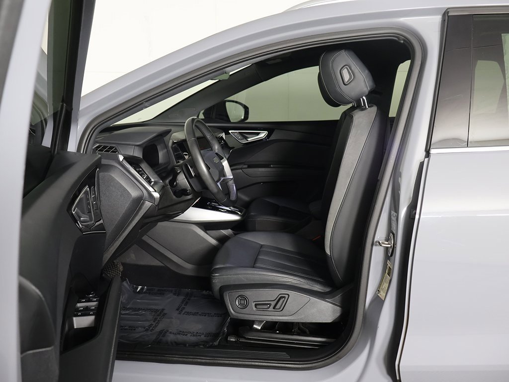 Used 2023 Audi Q4 e-tron Premium Plus w/ Premium Plus image 29