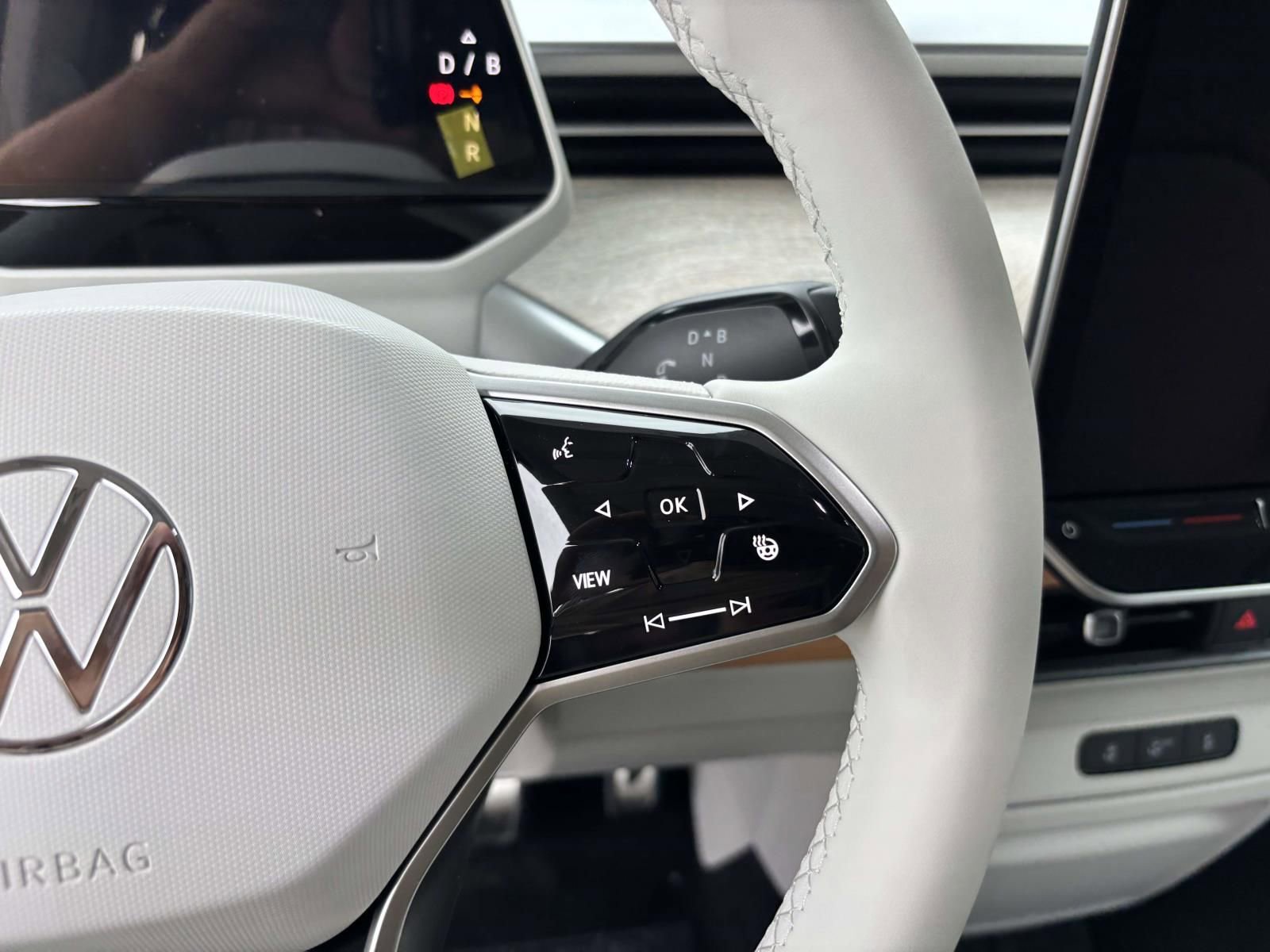 New 2025 Volkswagen ID. Buzz Pro S Plus image 20