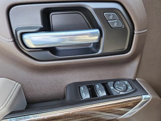 Used 2020 Chevrolet Silverado 1500 RST w/ Texas Edition AWD/4WD image 25
