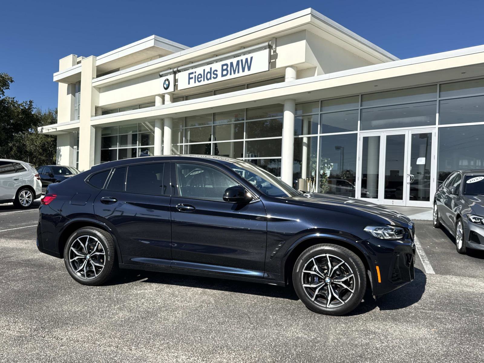 Used 2025 BMW X4 M40i image 1