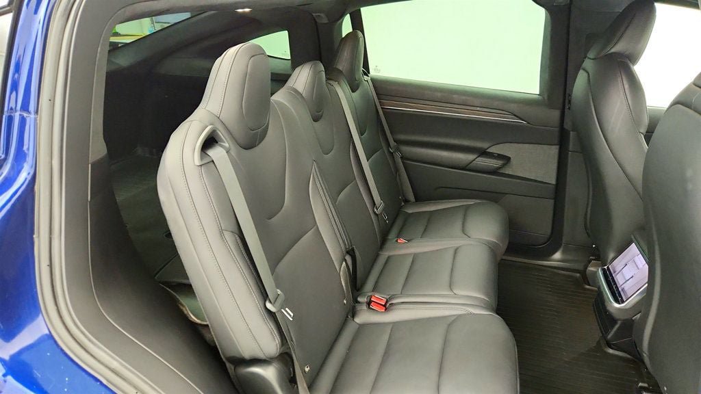 Used 2024 Tesla Model X AWD/4WD image 29