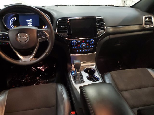 Used 2019 Jeep Grand Cherokee Altitude AWD/4WD image 13