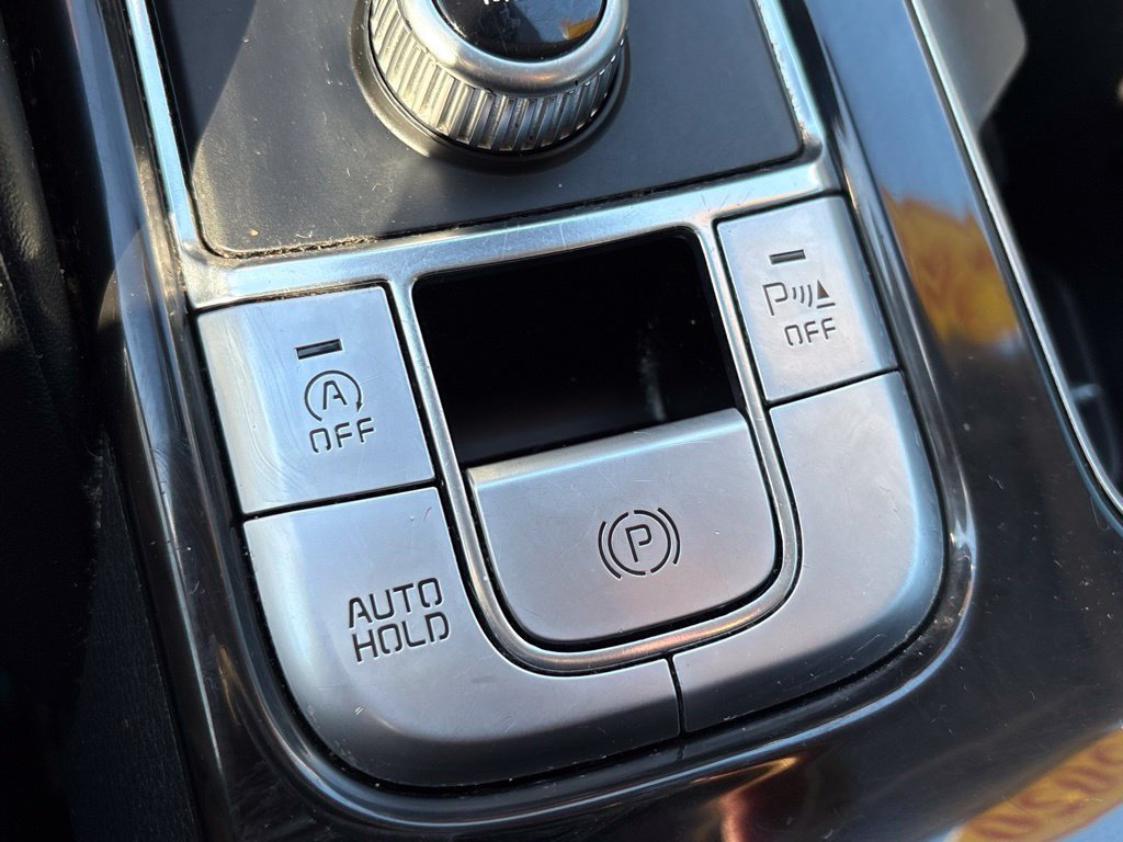 Used 2020 Kia Telluride LX FWD image 16