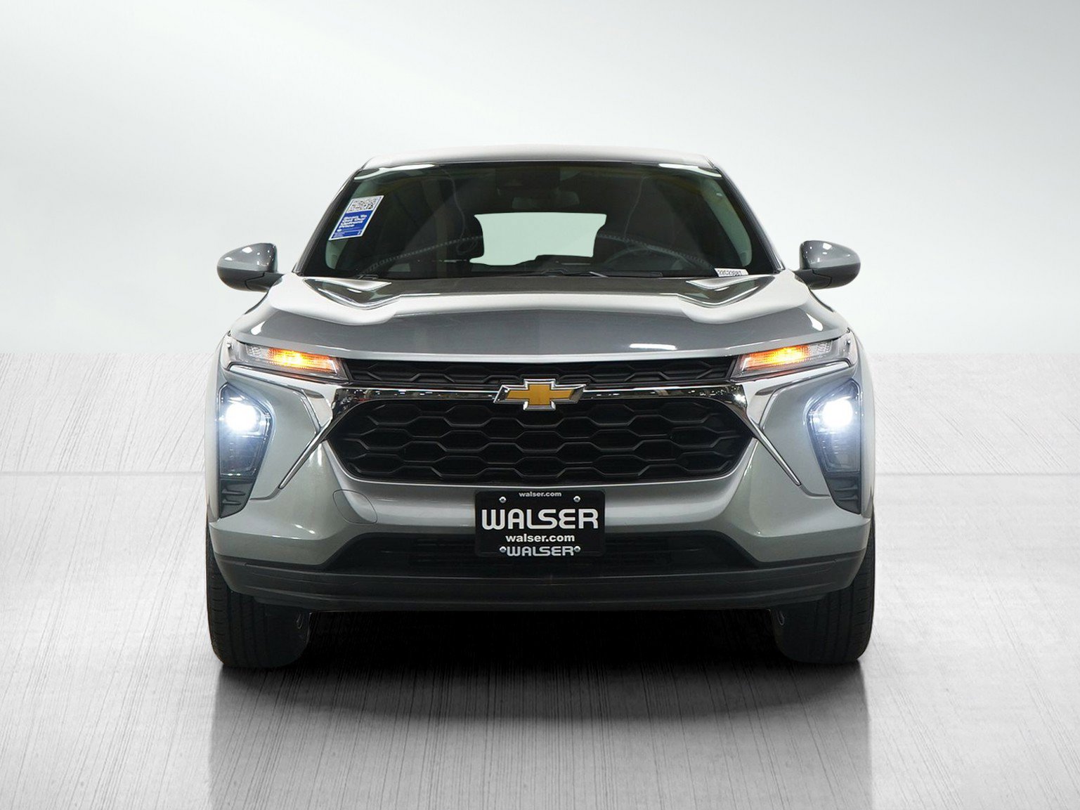 Used 2024 Chevrolet Trax LS w/ LS Convenience Package image 8