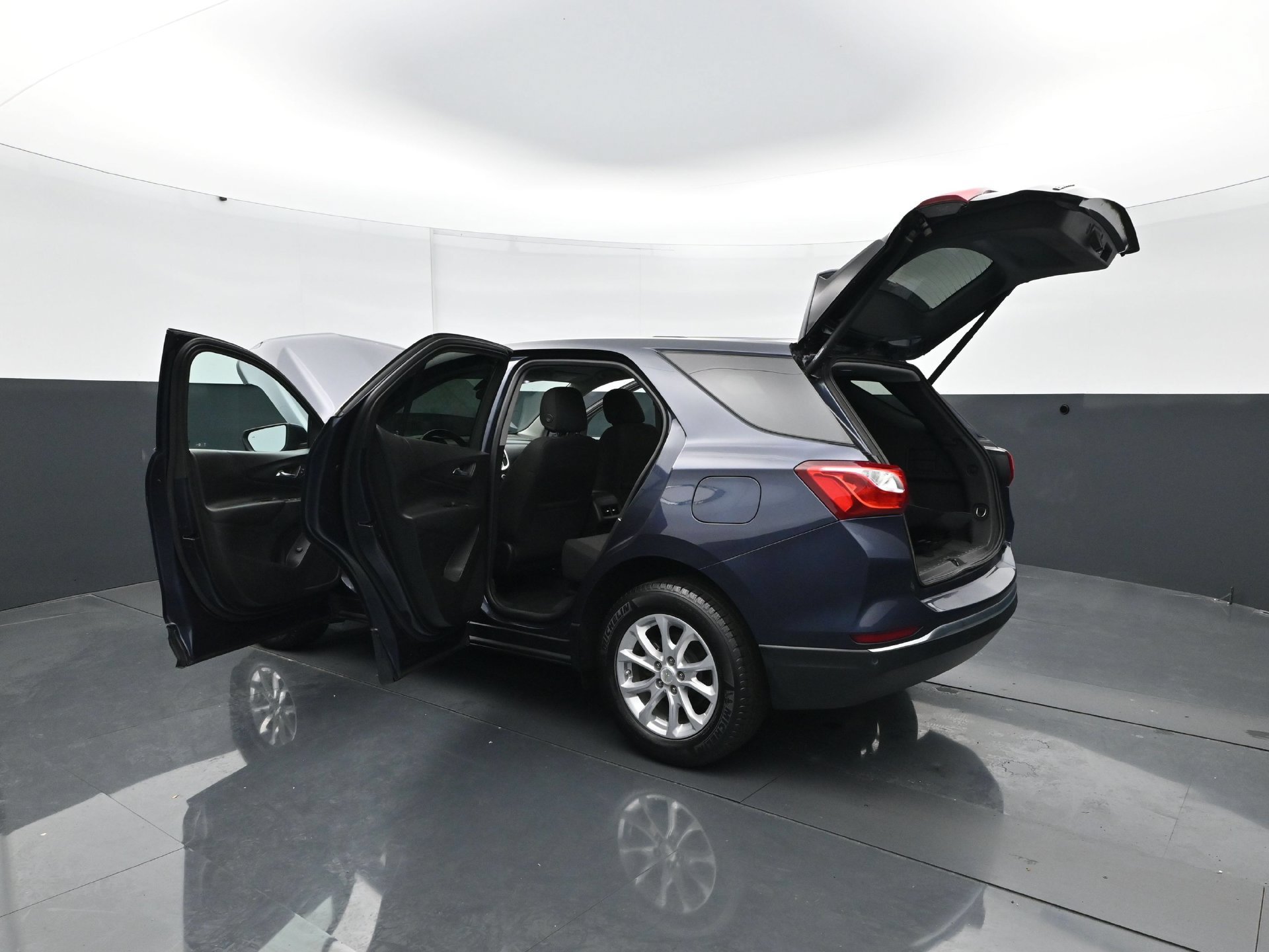 Used 2018 Chevrolet Equinox LT FWD image 33