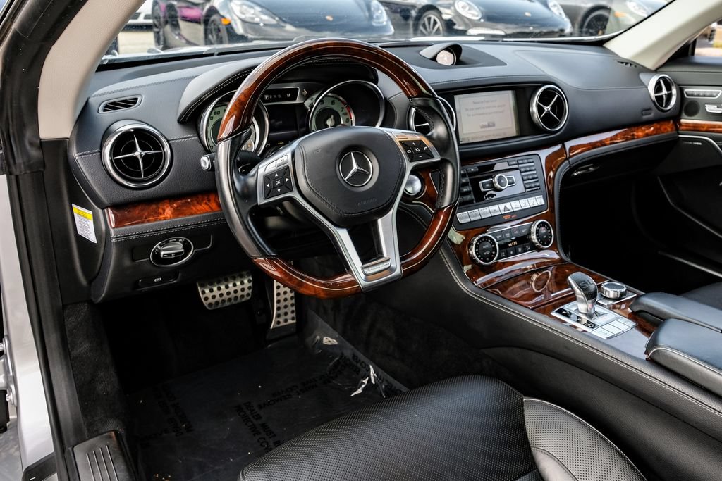 Used 2014 Mercedes-Benz SL 550 image 10