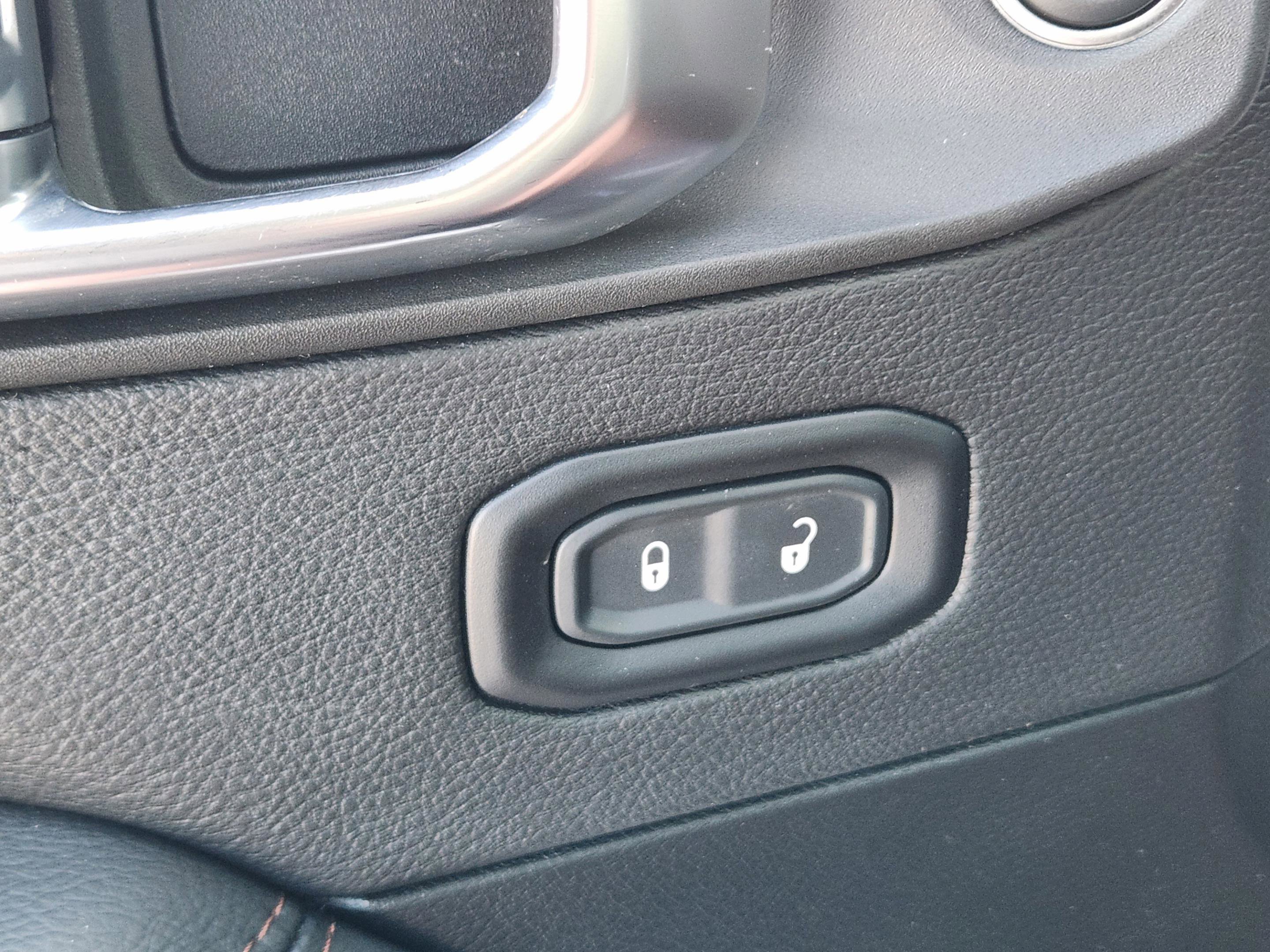 Used 2021 Jeep Wrangler Unlimited Rubicon w/ Dual Top Group image 20