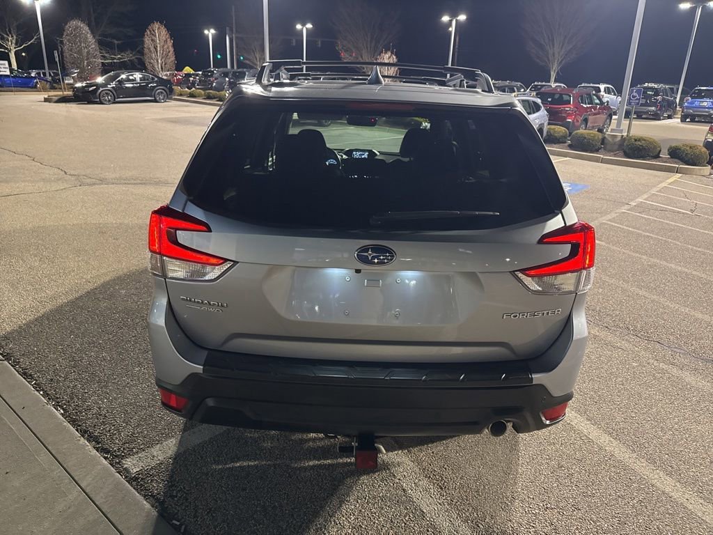 Used 2020 Subaru Forester Limited image 3