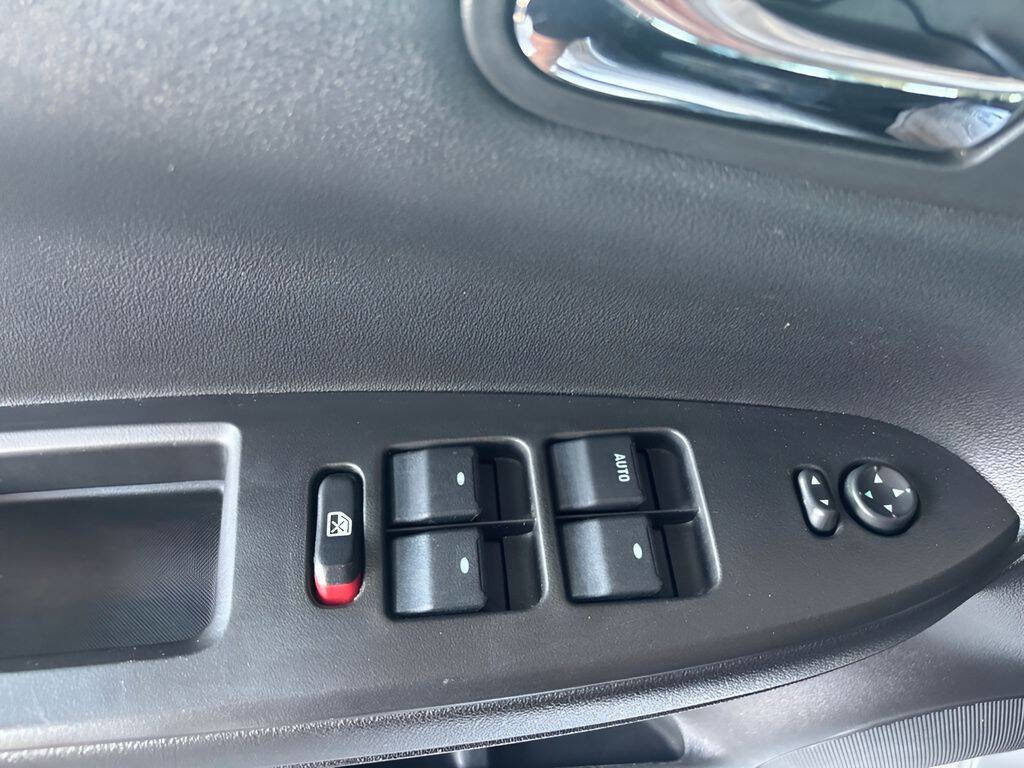 Used 2016 Chevrolet Impala LTZ FWD image 11