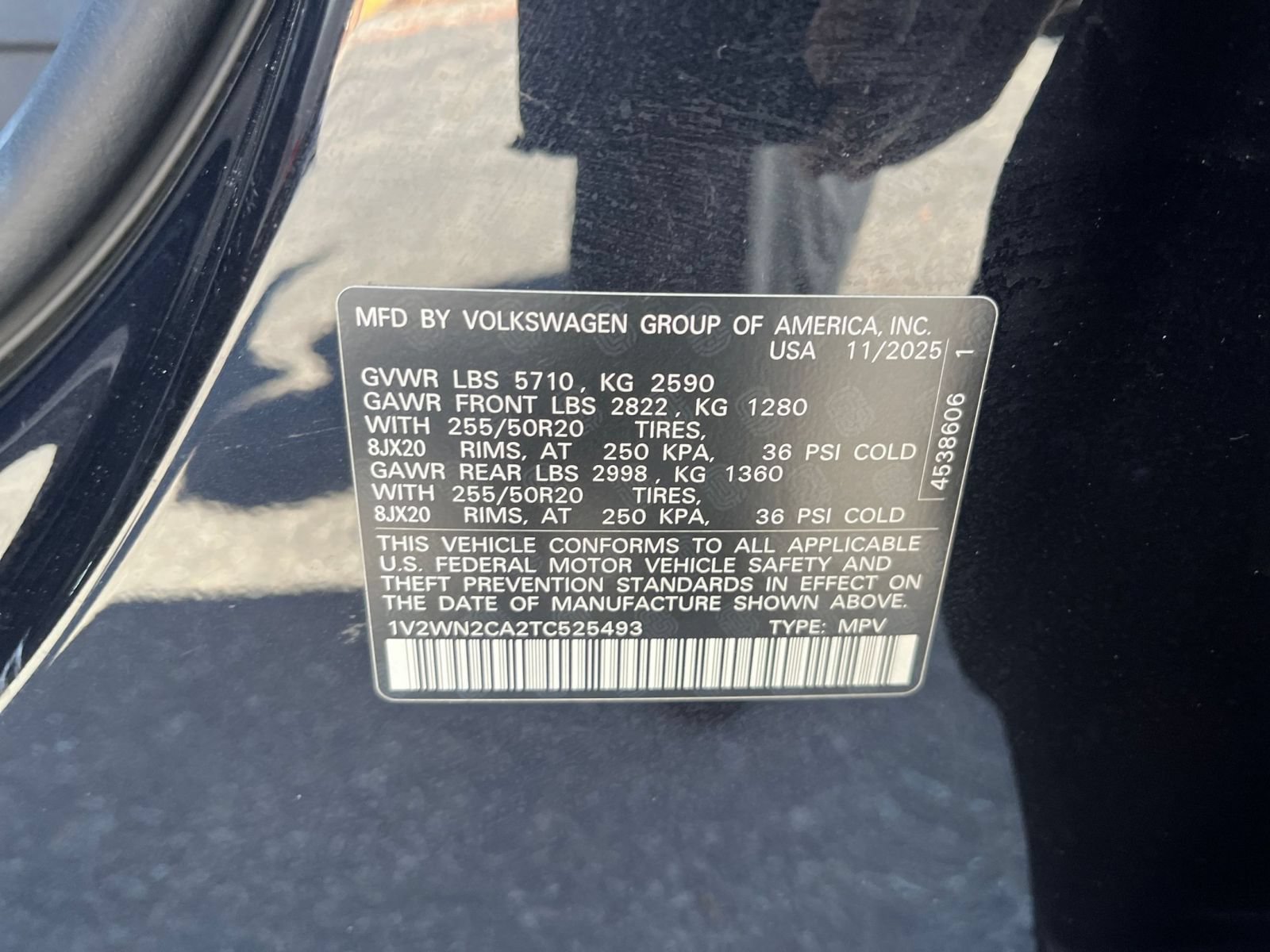 Used 2026 Volkswagen Atlas SE FWD image 32