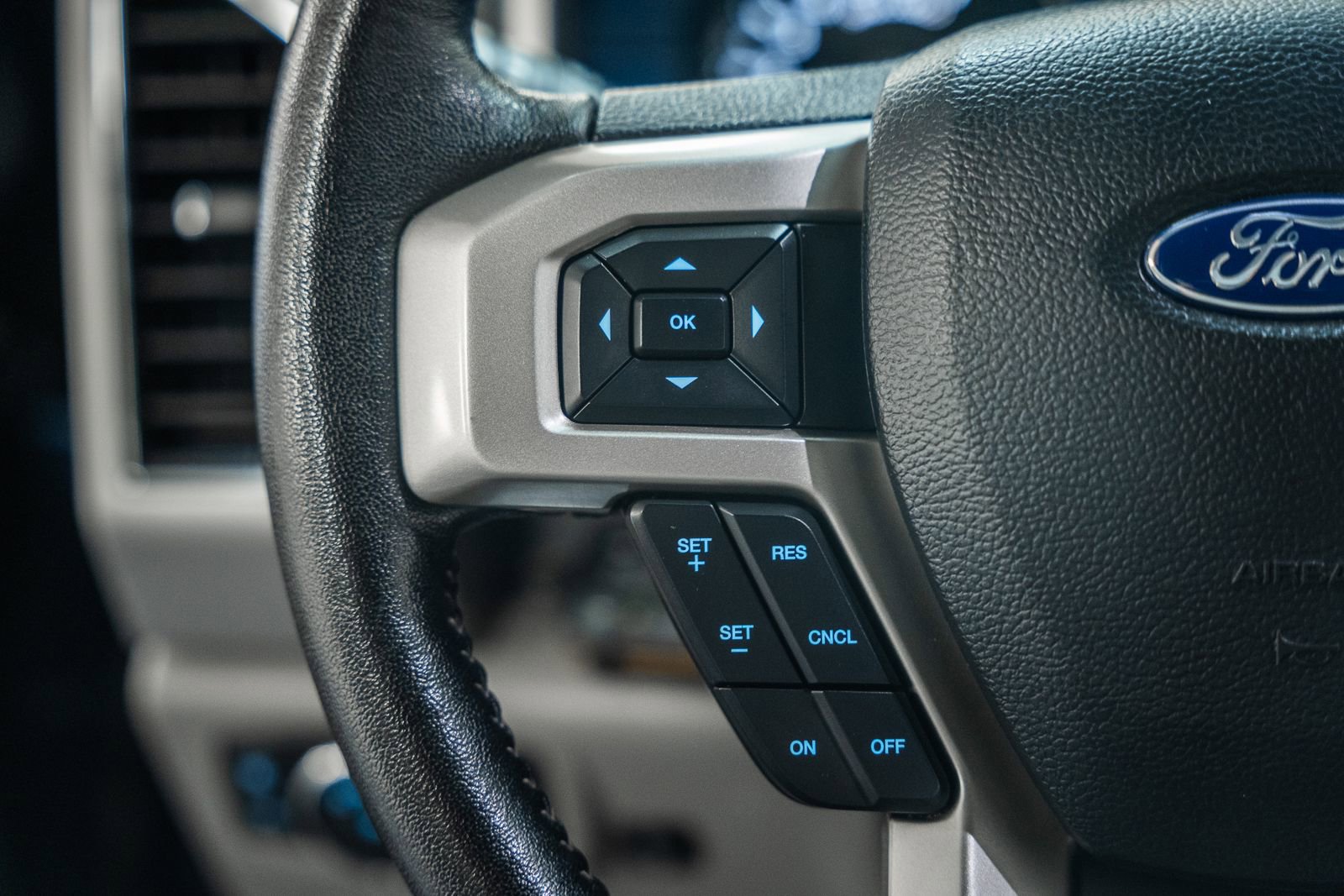 Used 2020 Ford F150 Lariat image 43