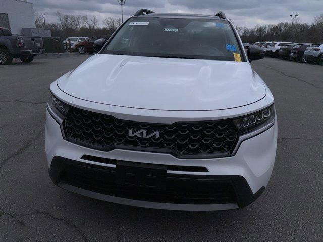 Used 2023 Kia Sorento S w/ Panoramic Sunroof Package image 3