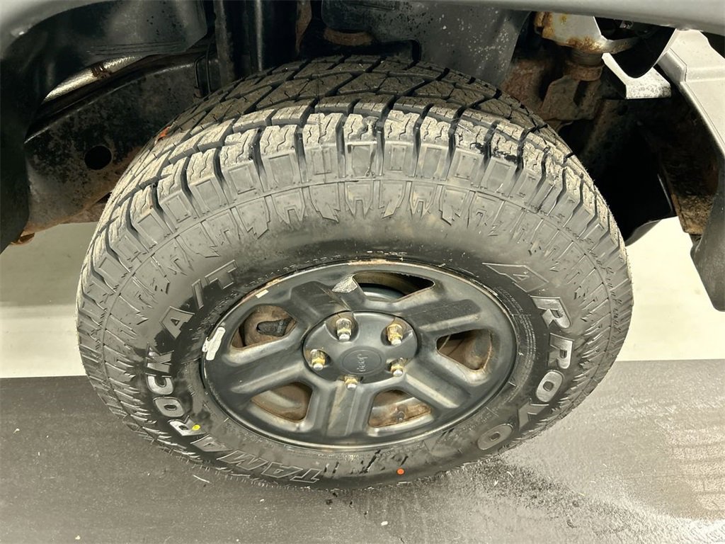 Used 2015 Jeep Wrangler Sport image 8