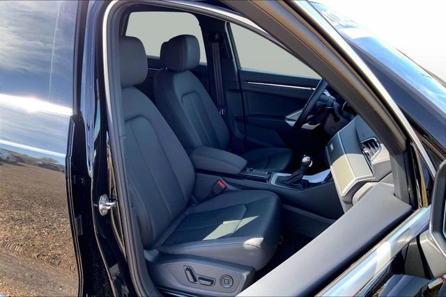 Certified 2025 Audi Q3 2.0T Premium w/ Convenience Package image 7