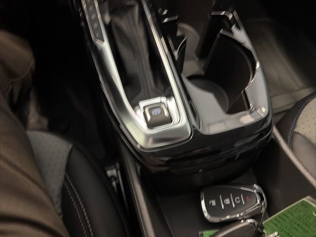 New 2026 Chevrolet Trax LT w/ Driver Confidence Package FWD image 31