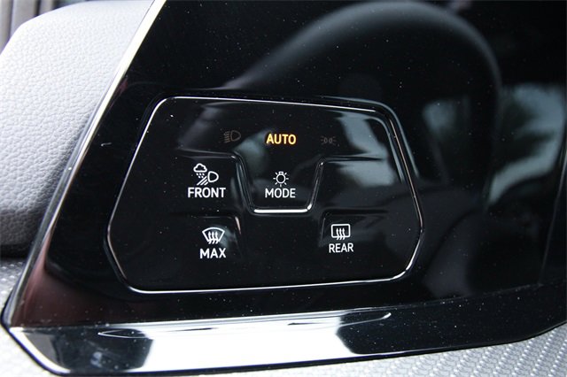 Used 2024 Volkswagen Golf R image 17