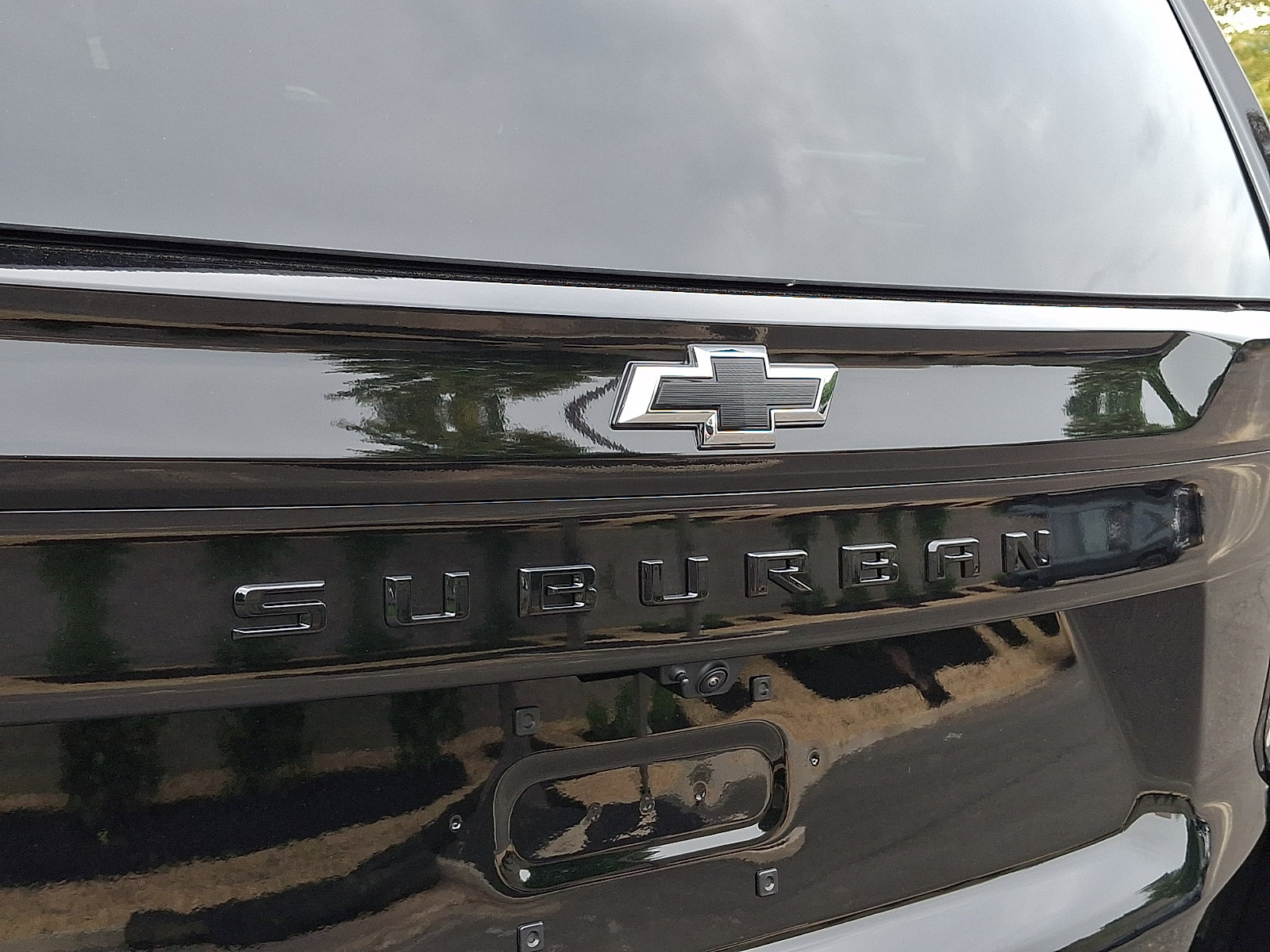 New 2026 Chevrolet Suburban RST w/ RST Capability Package AWD/4WD image 12