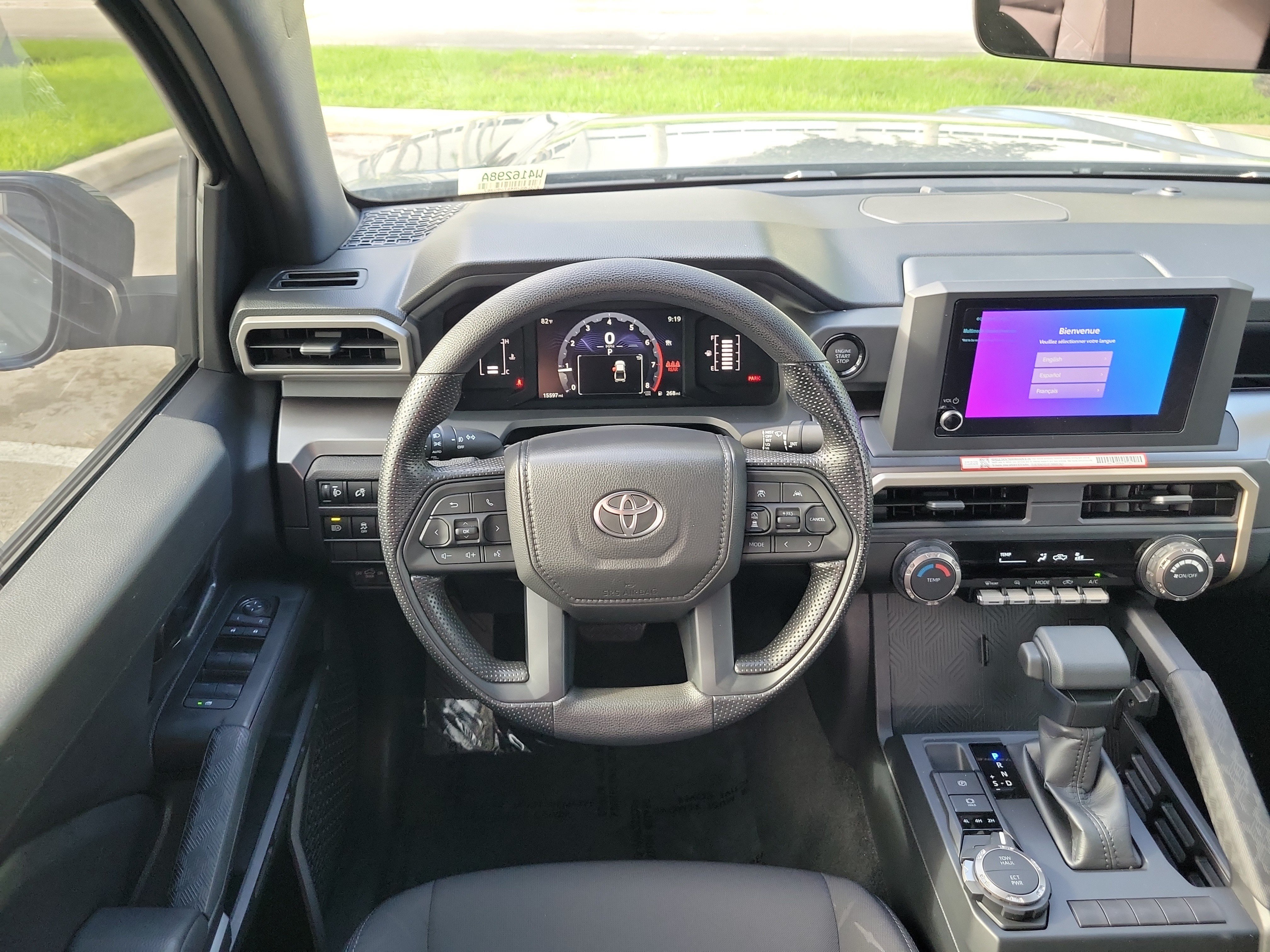 Certified 2025 Toyota Tacoma SR5 AWD/4WD image 16