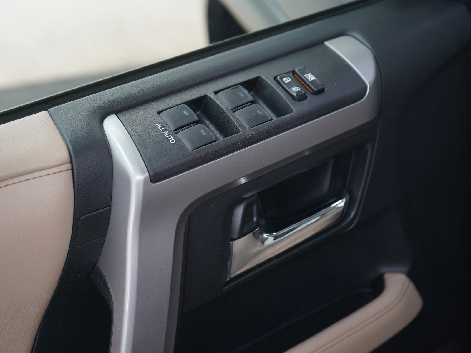 Used 2014 Toyota 4Runner SR5 Premium image 22