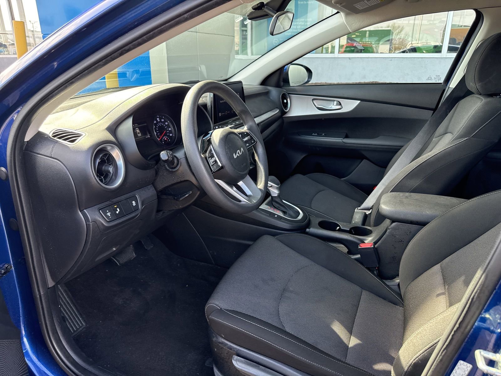 Used 2023 Kia Forte LXS w/ LXS Technology Package image 17
