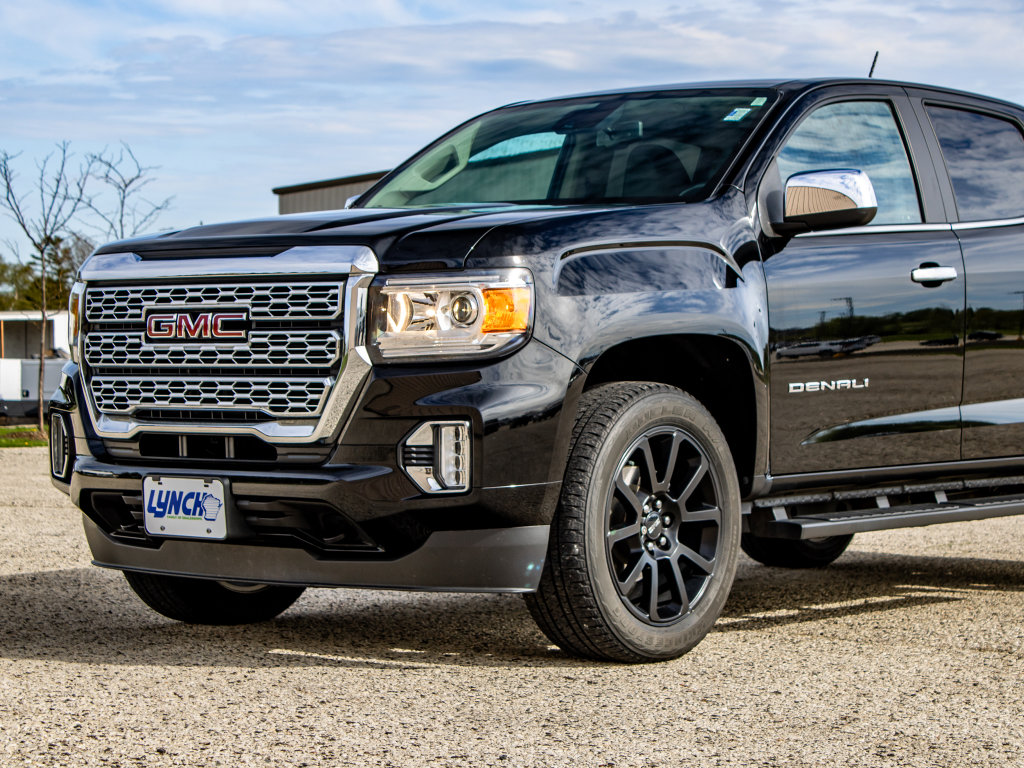 Used 2022 GMC Canyon Denali w/ Denali Black Edition Package AWD/4WD image 15