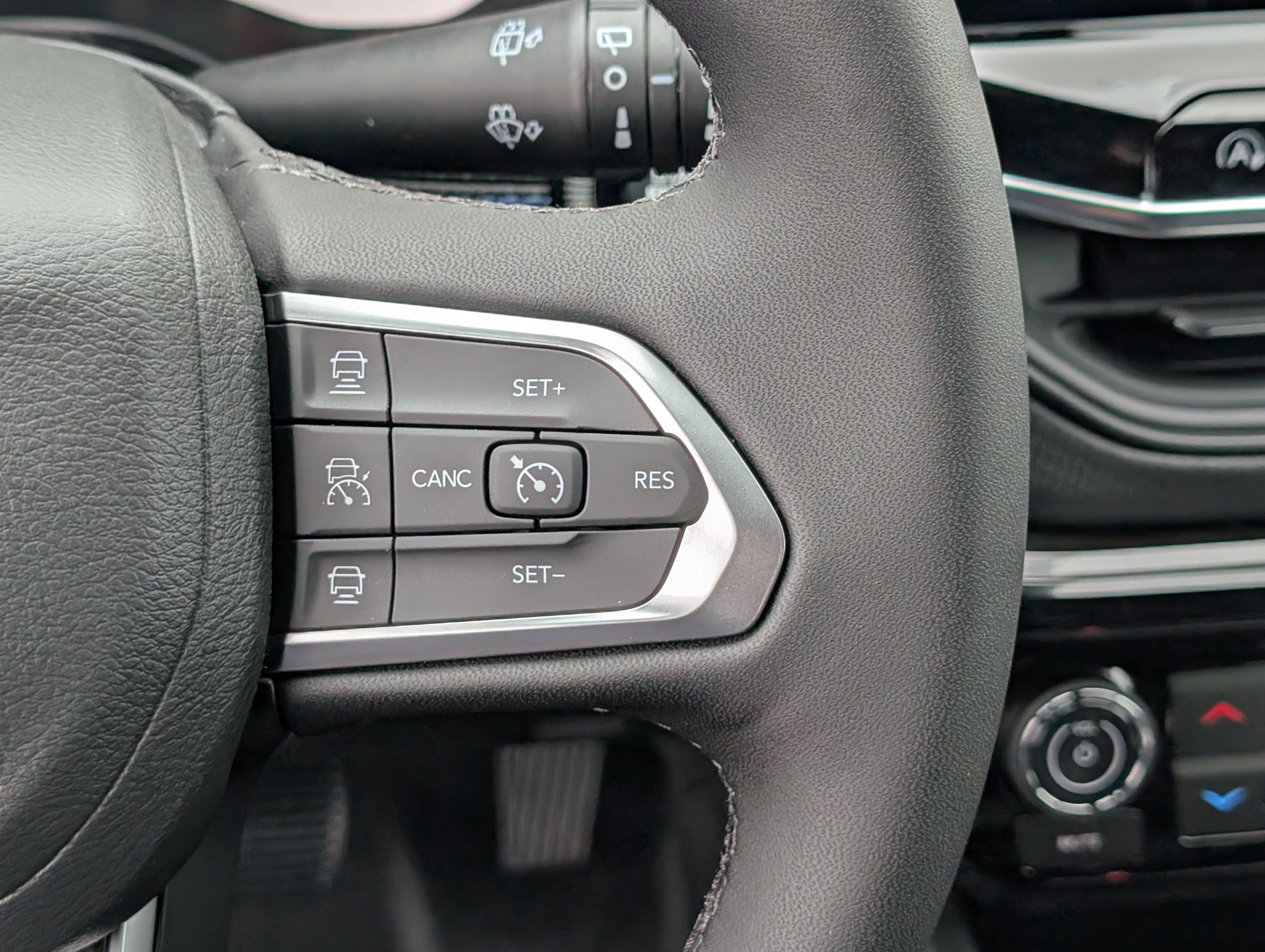 New 2026 Jeep Compass Limited AWD/4WD image 21