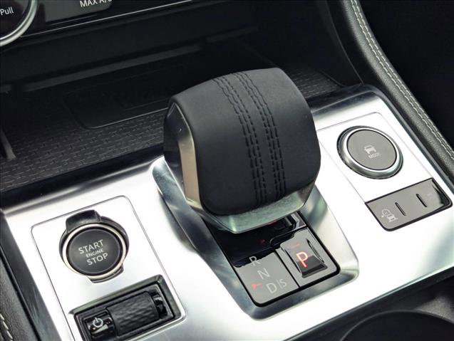 Certified 2025 Jaguar F-PACE R-Dynamic S AWD/4WD image 11