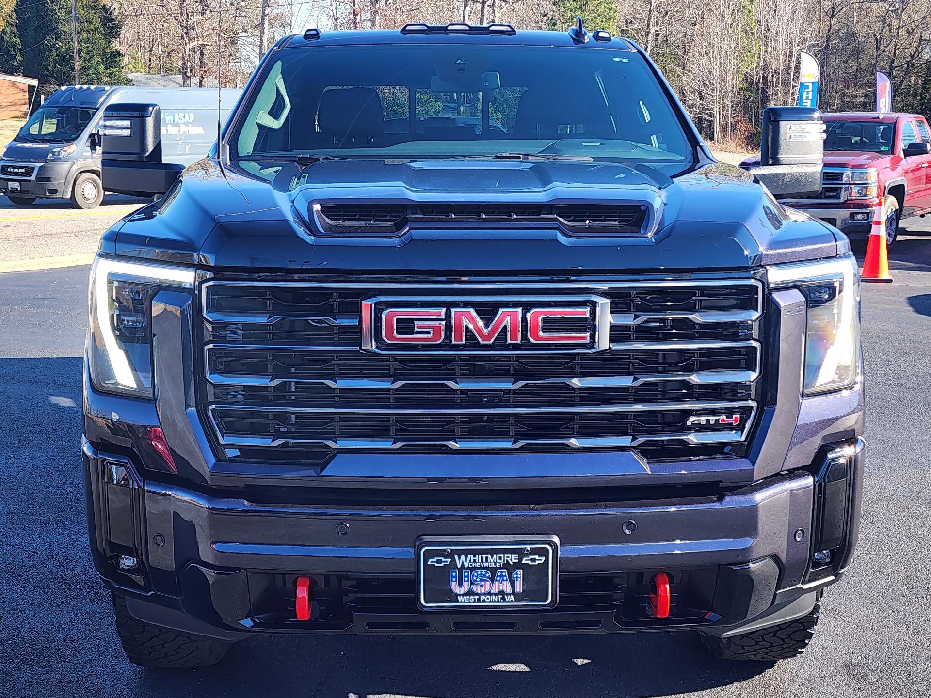 Used 2025 GMC Sierra 3500 AT4 image 6
