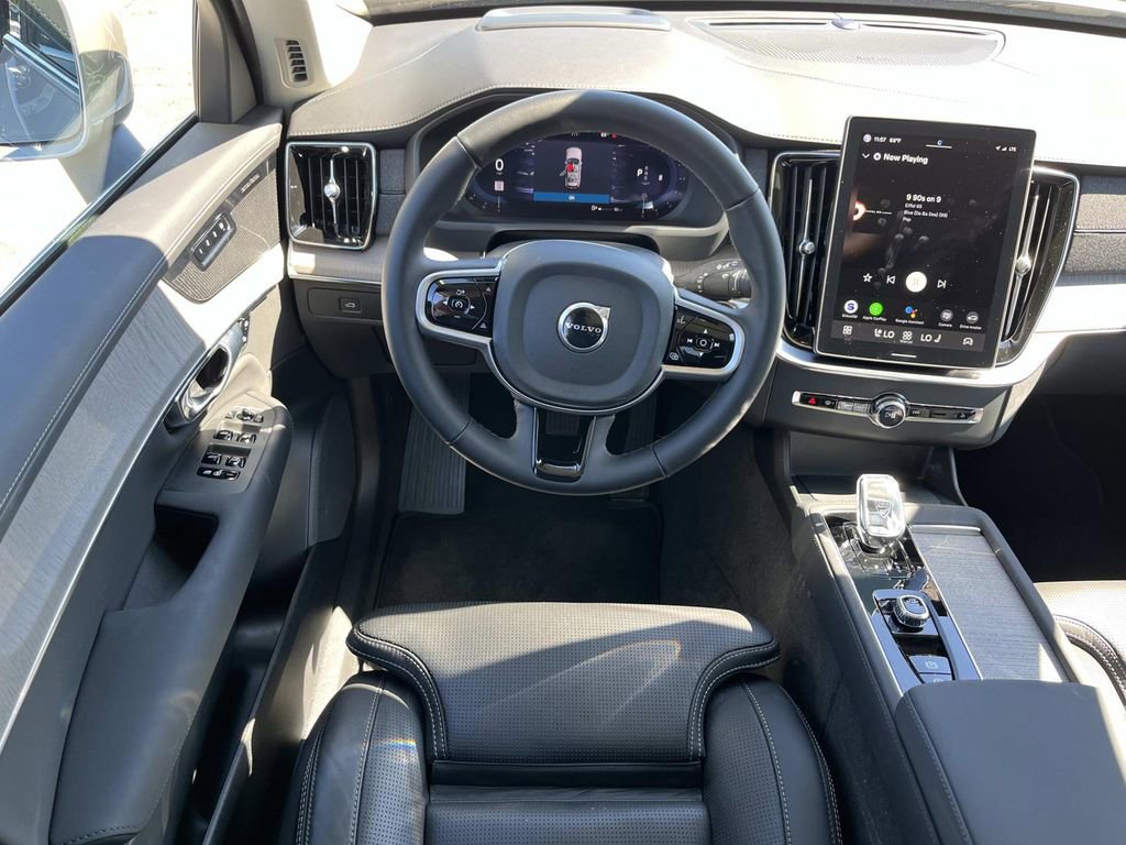 Used 2025 Volvo XC90 B6 Ultra image 14