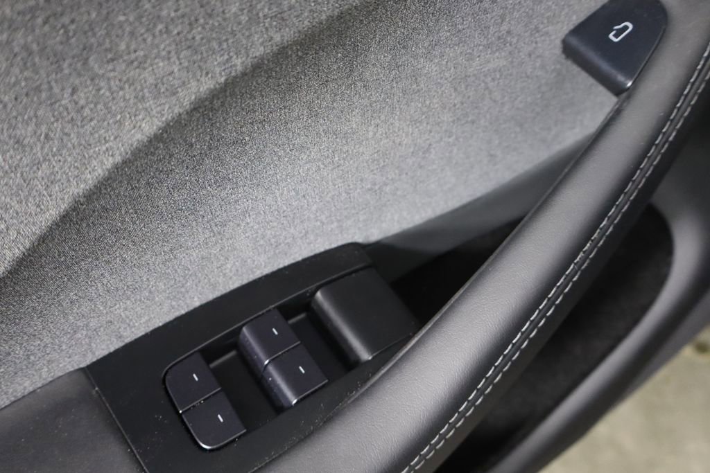 Used 2025 Tesla Model 3 Long Range image 19