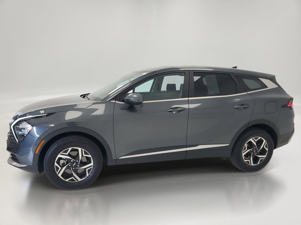 Used 2023 Kia Sportage LX image 4