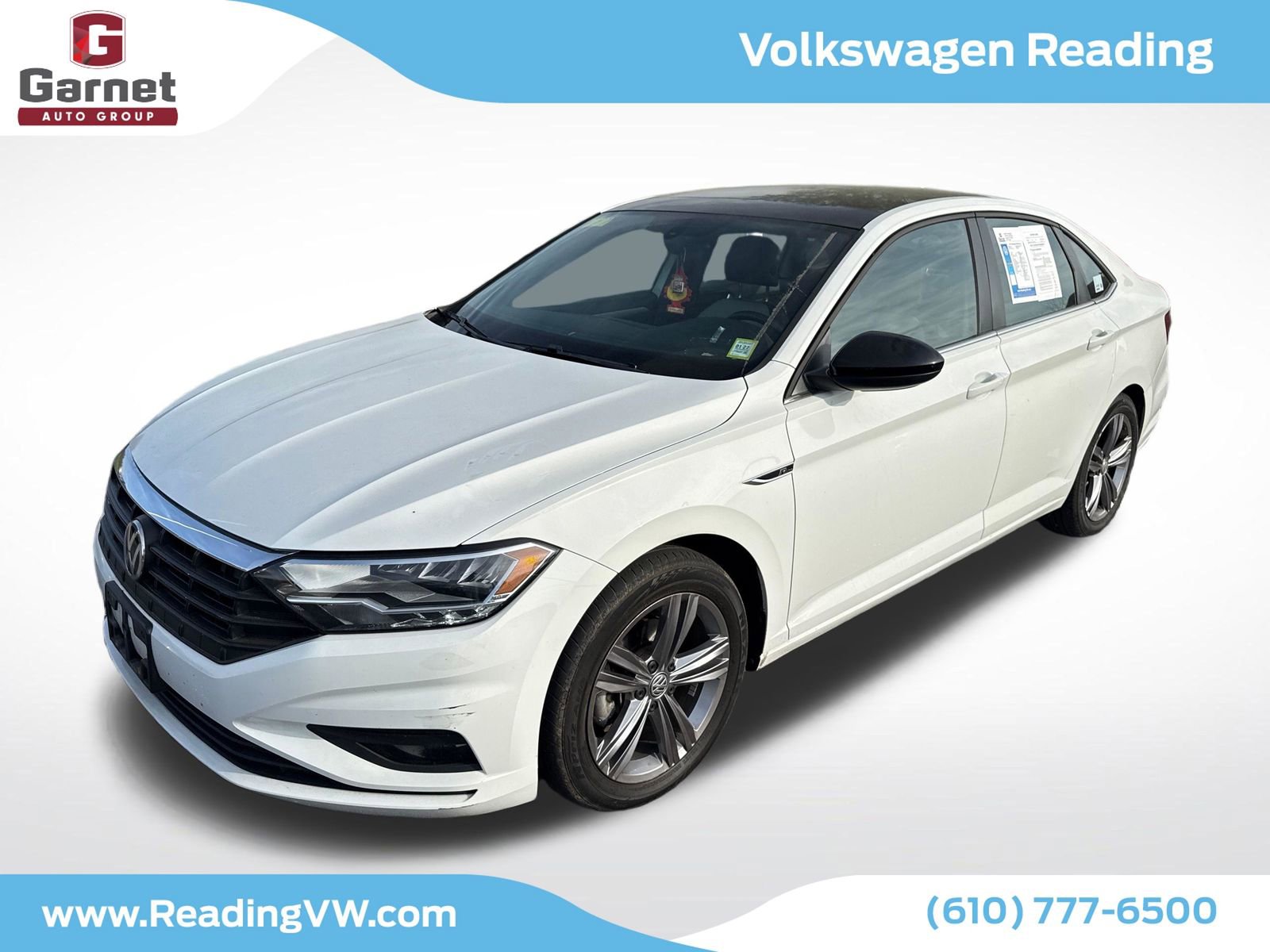 Used 2021 Volkswagen Jetta R-Line w/ R-Line Cold Weather Package FWD image 1