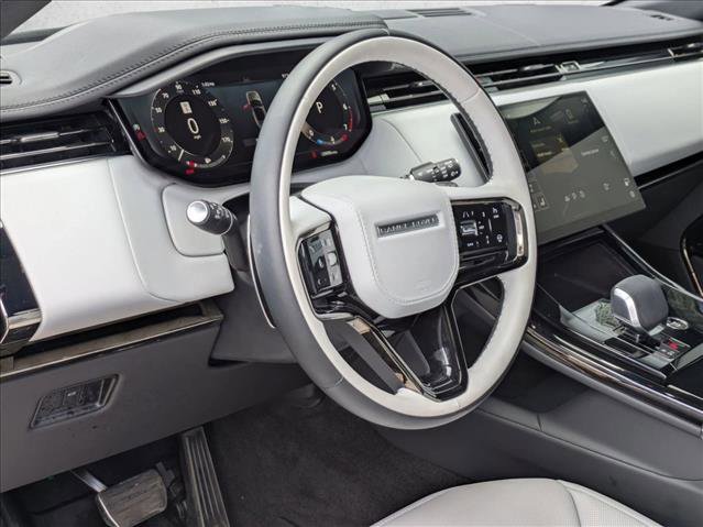 Used 2024 Land Rover Range Rover Sport Dynamic SE image 10