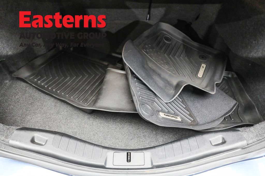 Used 2018 Ford Fusion SE image 9