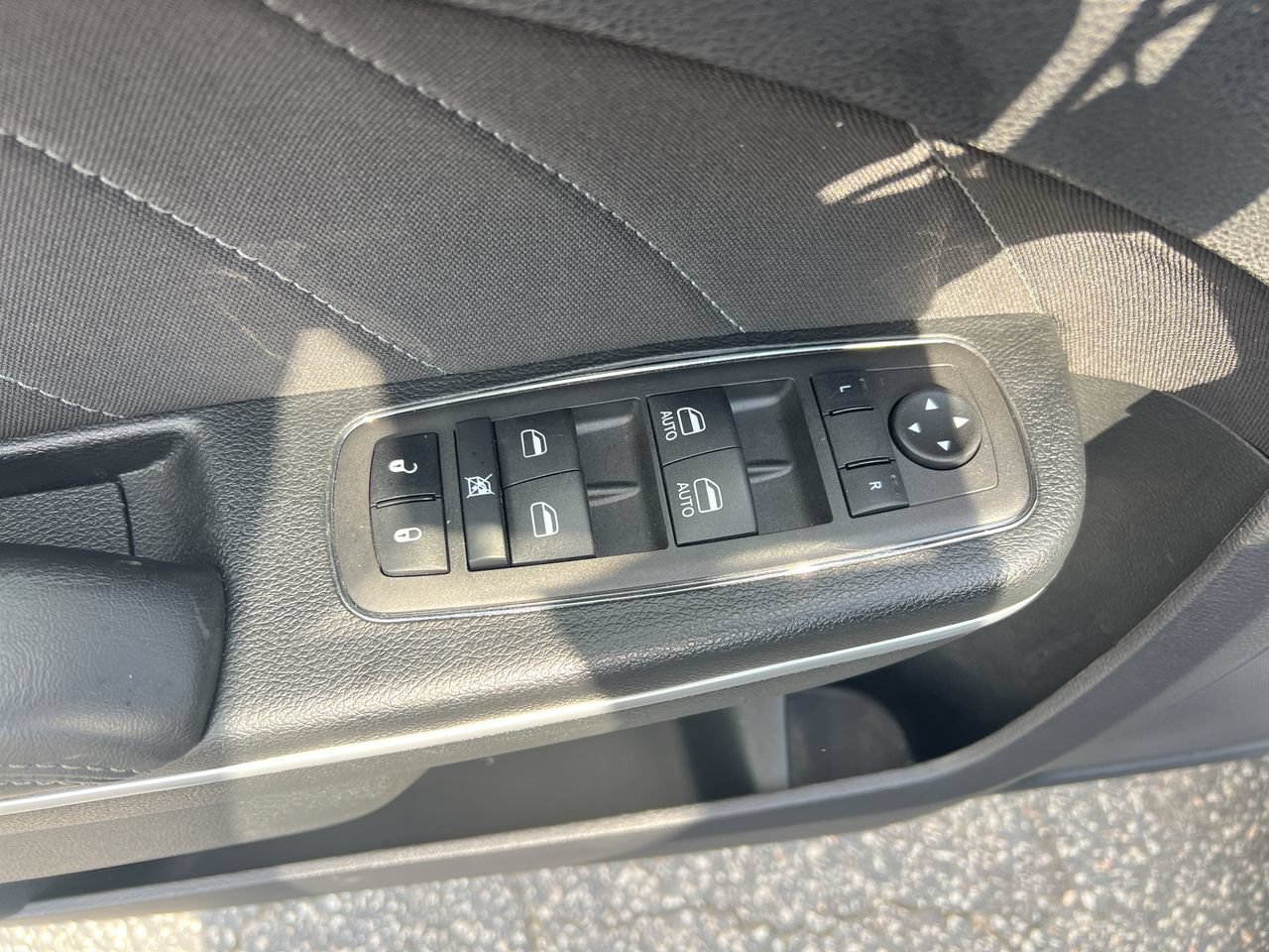 Used 2023 Dodge Charger SXT RWD image 15
