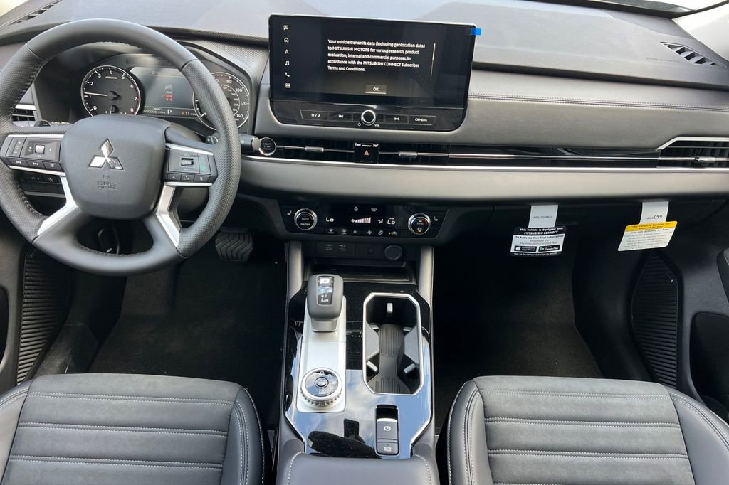 New 2026 Mitsubishi Outlander SE image 14
