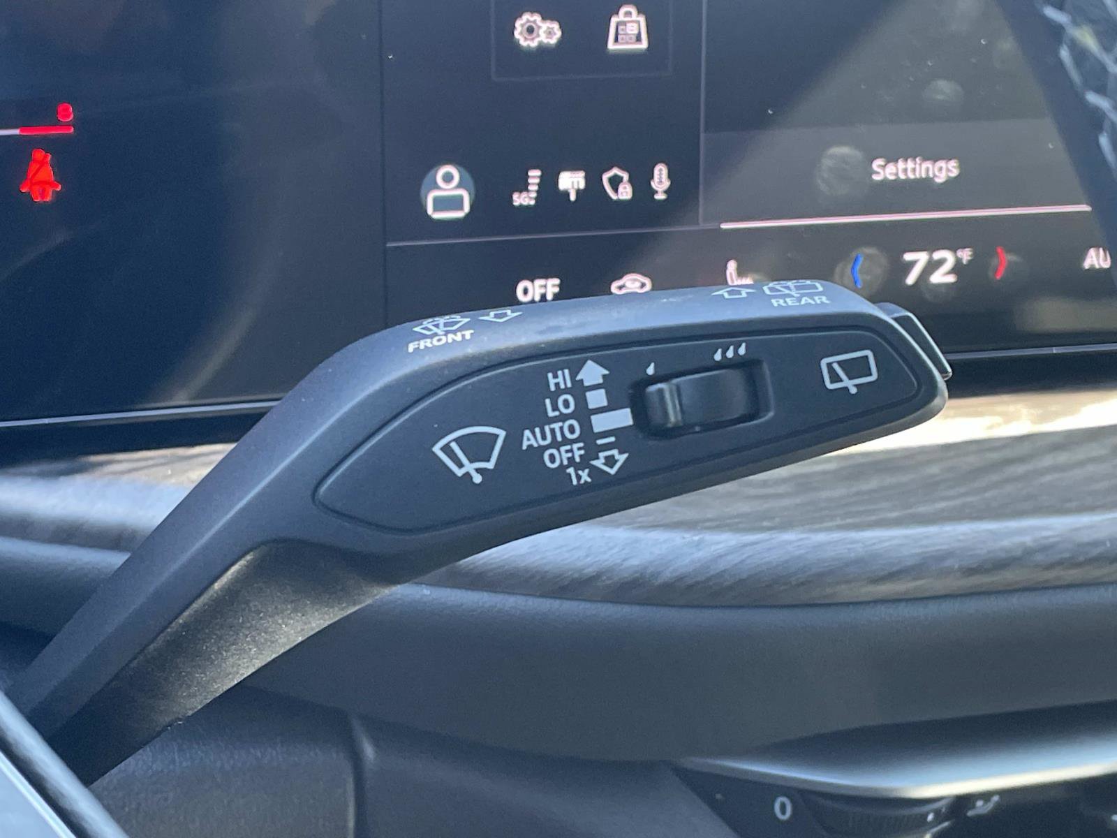 Used 2025 Audi Q5 Premium w/ Convenience Package image 26