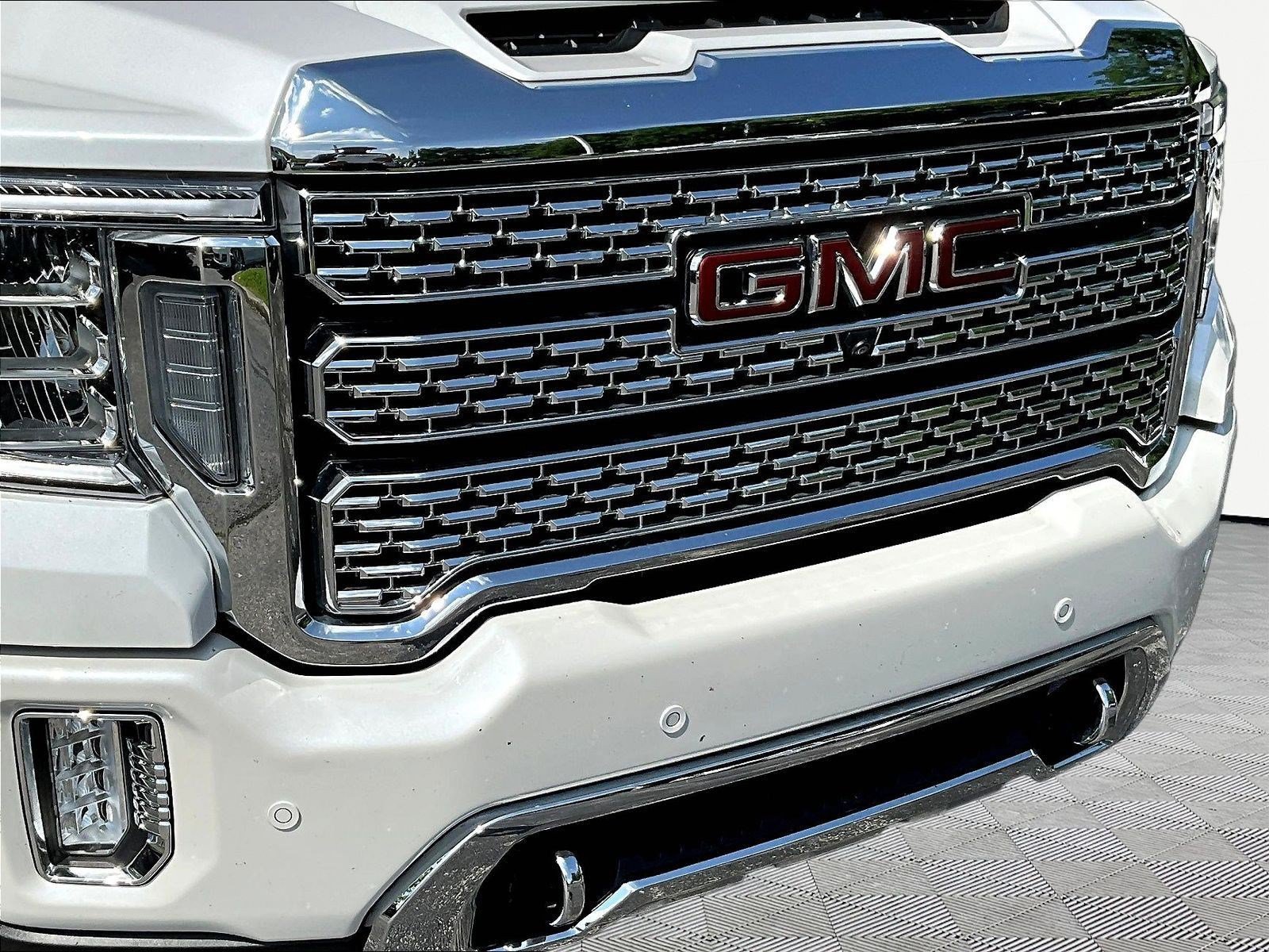 Used 2022 GMC Sierra 3500 Denali AWD/4WD image 34