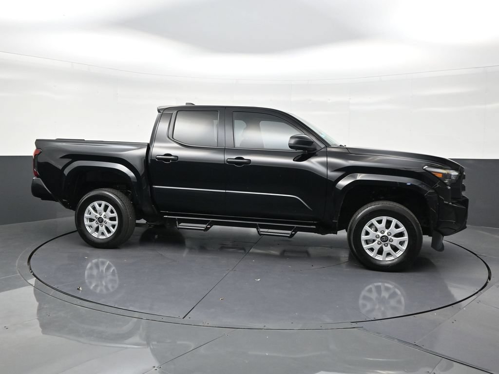 Used 2025 Toyota Tacoma SR AWD/4WD image 6