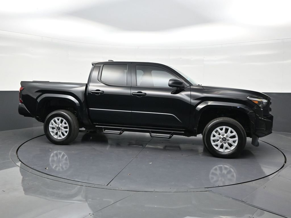 Used 2025 Toyota Tacoma SR AWD/4WD image 6